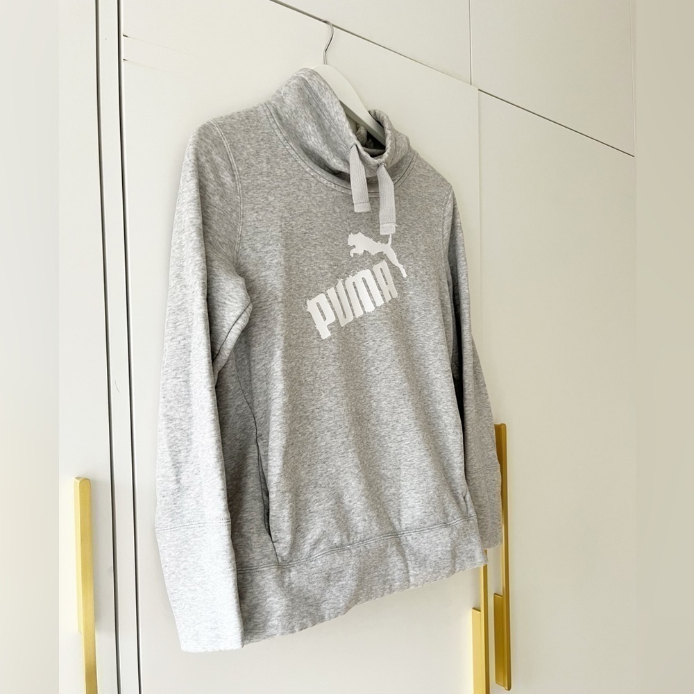 Puma Sweatshirt - Picture 2 of 4